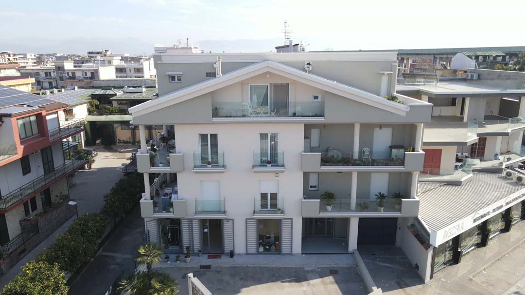 Condominio Pisano, Via Corso Italia (NA)